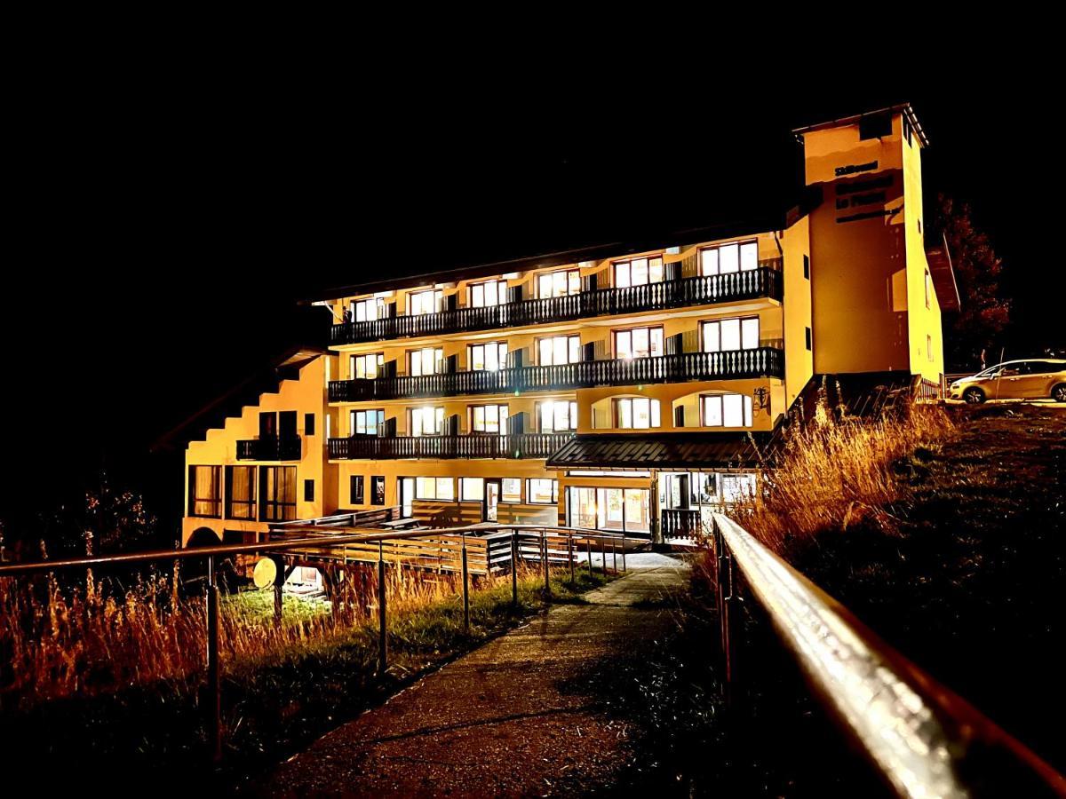 Hotel Le Piolet Saint-Martin-de-Belleville Eksteriør billede